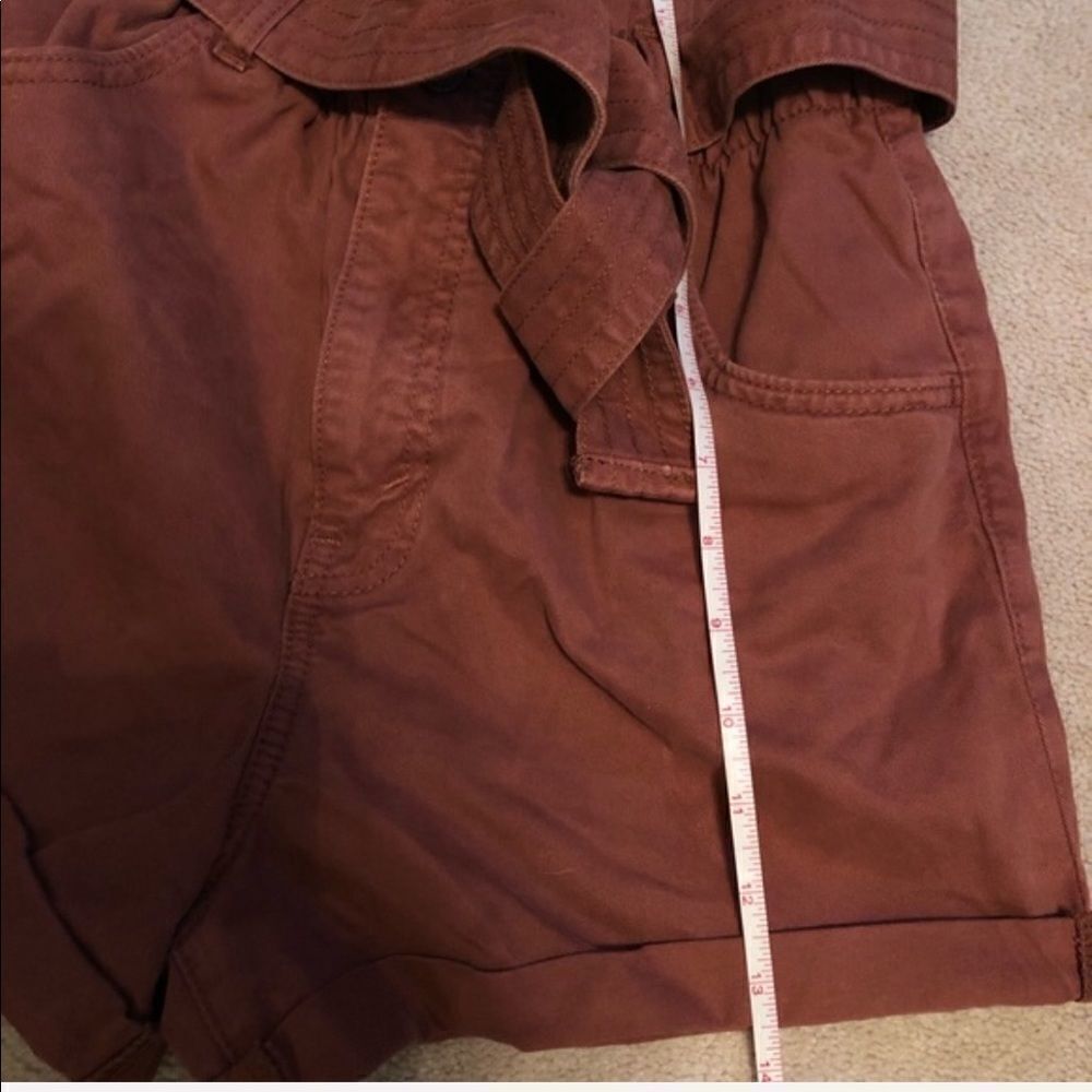 ABERCROMBIE and Fitch twill shorts - Picture 9 of 9